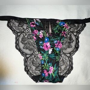 VICTORIA’S SECRET VERY SEXY LACE BACK FLORAL FRONT STRING BIKINI PANTIES- NWT’S